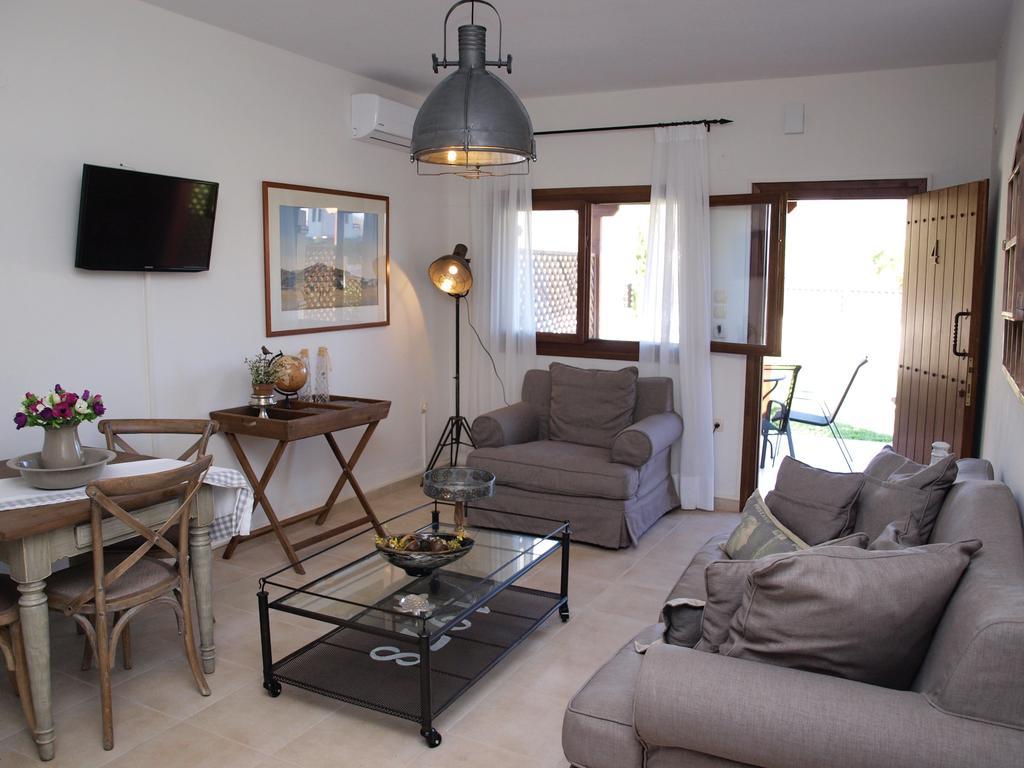 Melograno Apartments And Studios Кала-Нера Экстерьер фото